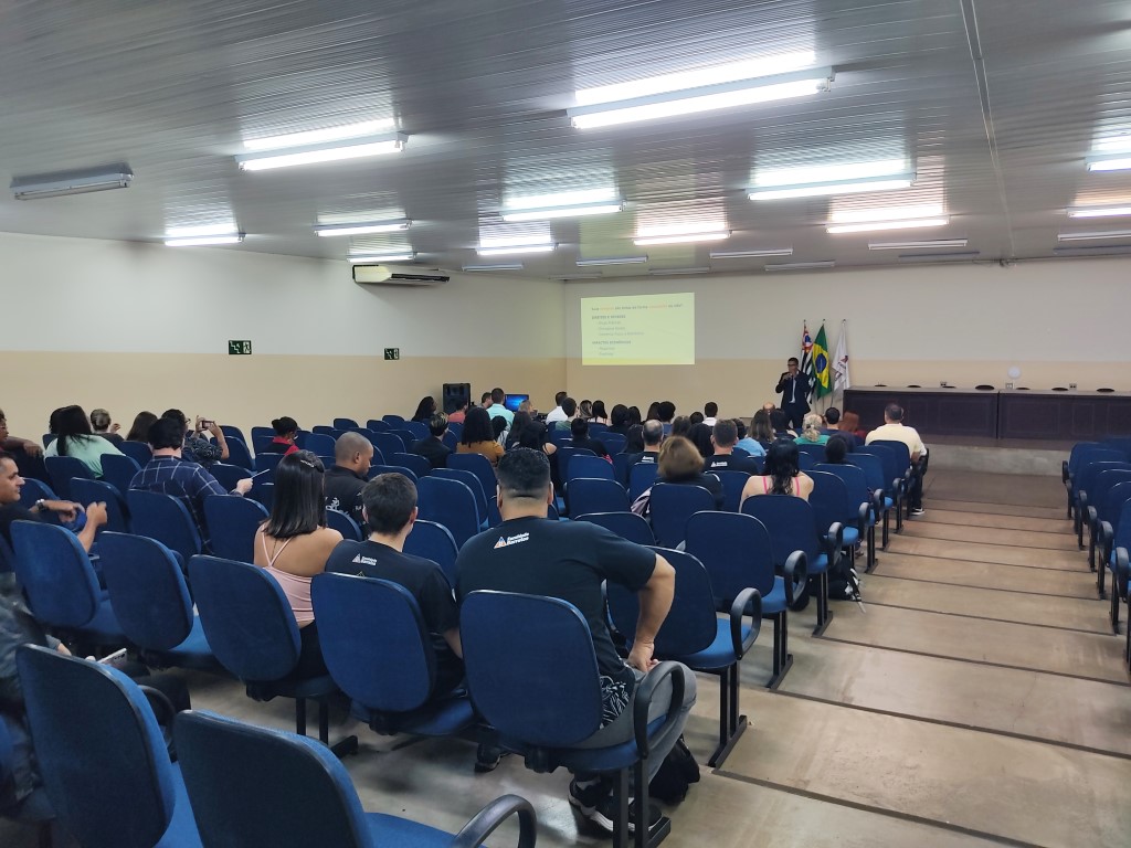 Faculdade Barretos Promove Palestra Inspiradora sobre Consumo Consciente