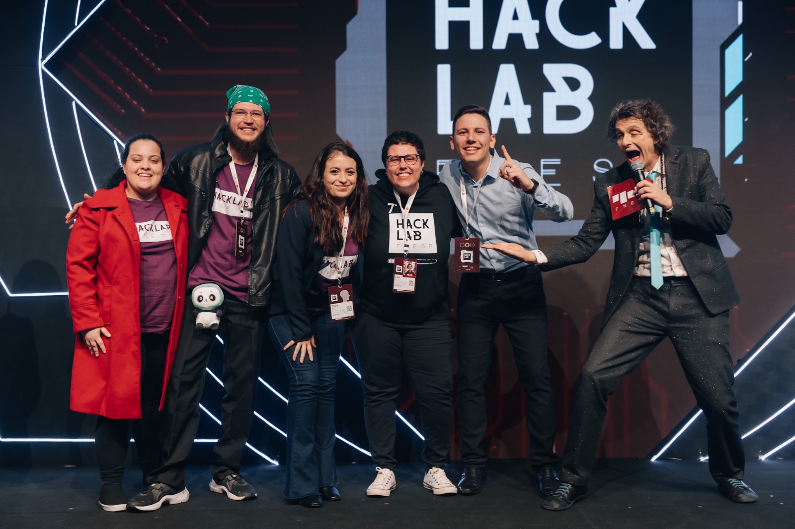 Aluna de Sistemas de Informação vence HackLab no 26º FNESP